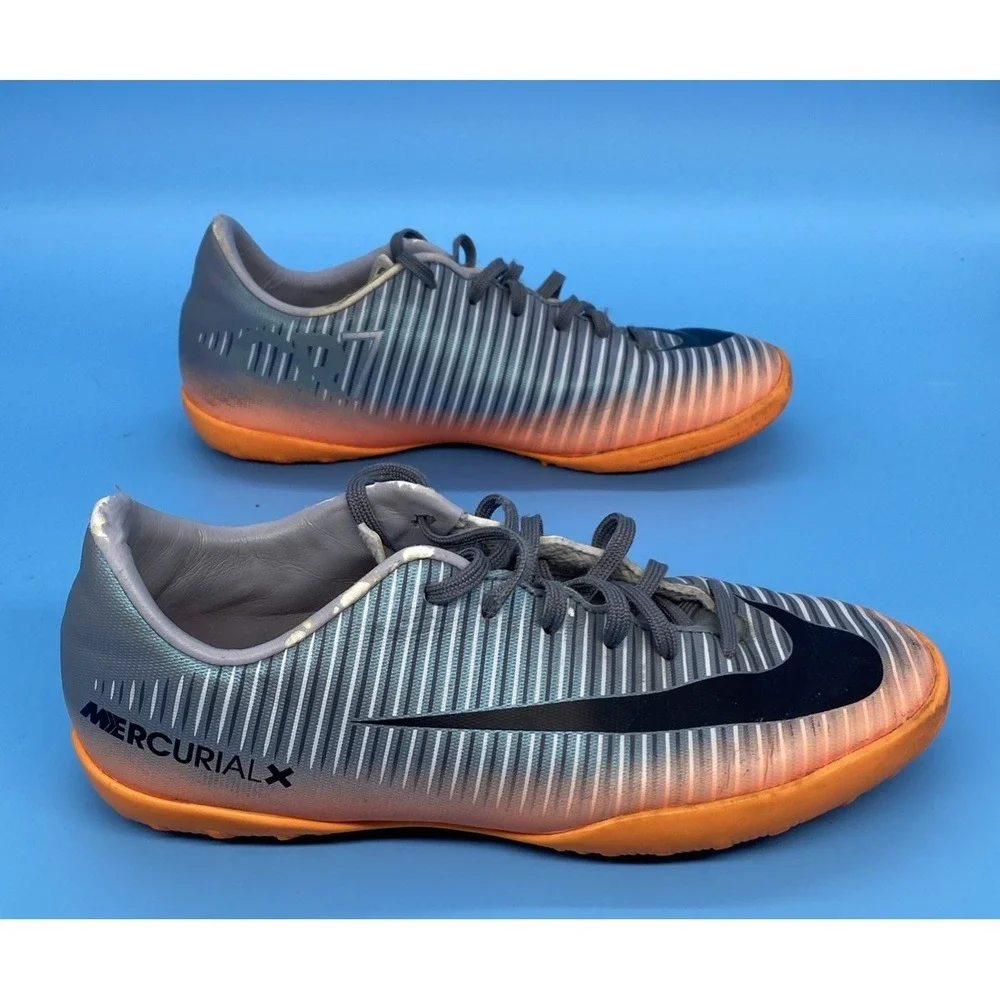 Nike Kids Jr Mercurialx Vapor XI CR7 IC Indoor Soccer‎ Cleats size 2Y